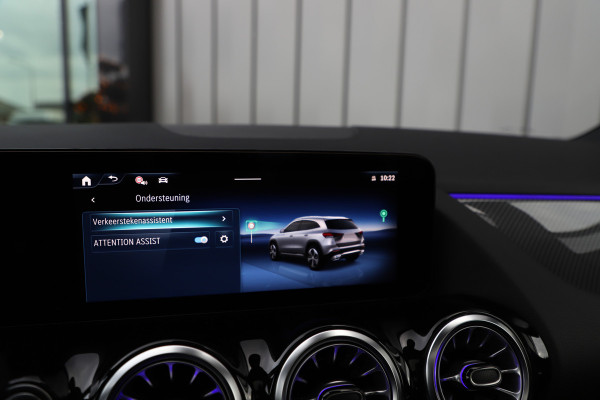 Mercedes-Benz GLA 250e AMG | 218PK | Pano | Sfeerverlichting | ACC | Widescreen | Stuurwielverw. | Trekhaak | Stoelverw. | 2025.