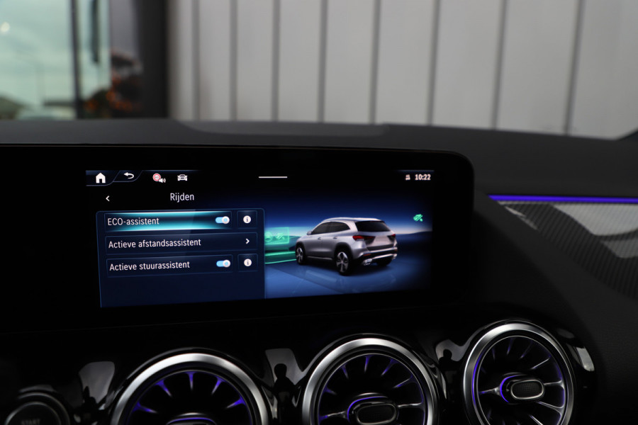 Mercedes-Benz GLA 250e AMG | 218PK | Pano | Sfeerverlichting | ACC | Widescreen | Stuurwielverw. | Trekhaak | Stoelverw. | 2025.