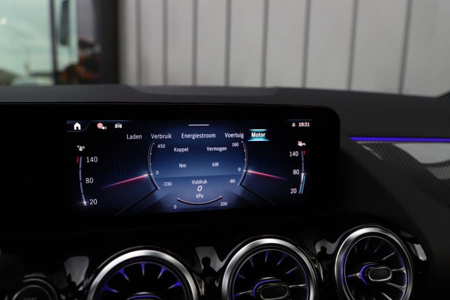 Mercedes-Benz GLA 250e AMG | 218PK | Pano | Sfeerverlichting | ACC | Widescreen | Stuurwielverw. | Trekhaak | Stoelverw. | 2025.