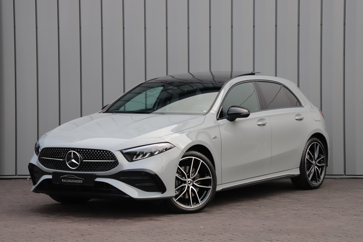 Mercedes-Benz A-Klasse 250e AMG | Panoramadak | Sfeerverlichting | ACC | Stuurwielverw. | Standkachel | Widescreen | 2025.