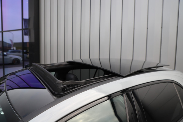 Mercedes-Benz A-Klasse 250e AMG | Panoramadak | Sfeerverlichting | ACC | Stuurwielverw. | Standkachel | Widescreen | 2025.