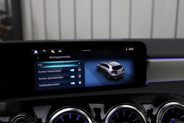 Mercedes-Benz A-Klasse 250e AMG | Panoramadak | Sfeerverlichting | ACC | Stuurwielverw. | Standkachel | Widescreen | 2025.