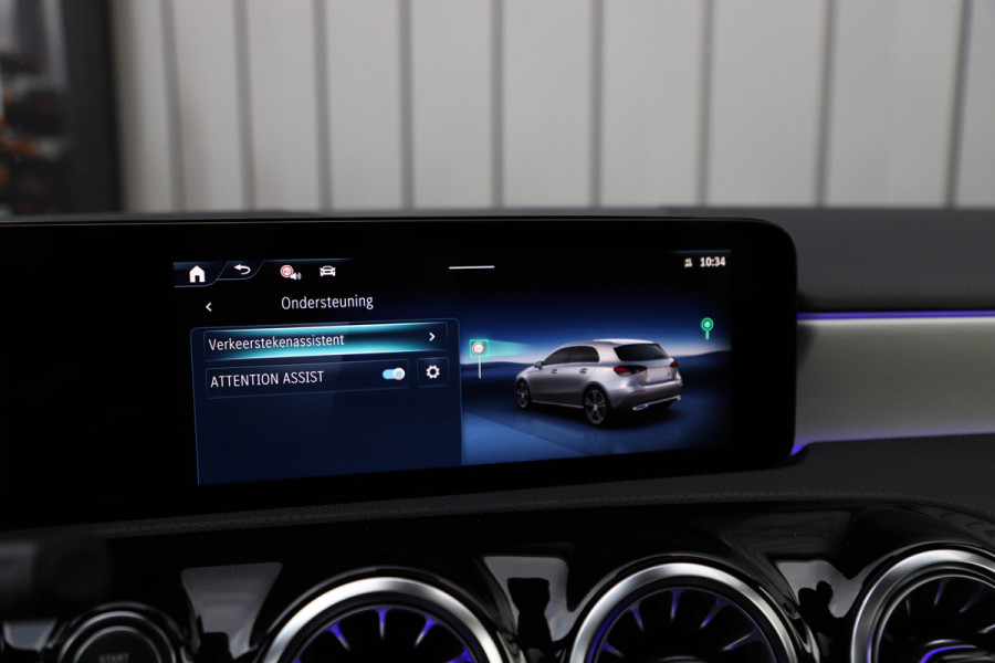 Mercedes-Benz A-Klasse 250e AMG | Panoramadak | Sfeerverlichting | ACC | Stuurwielverw. | Standkachel | Widescreen | 2025.