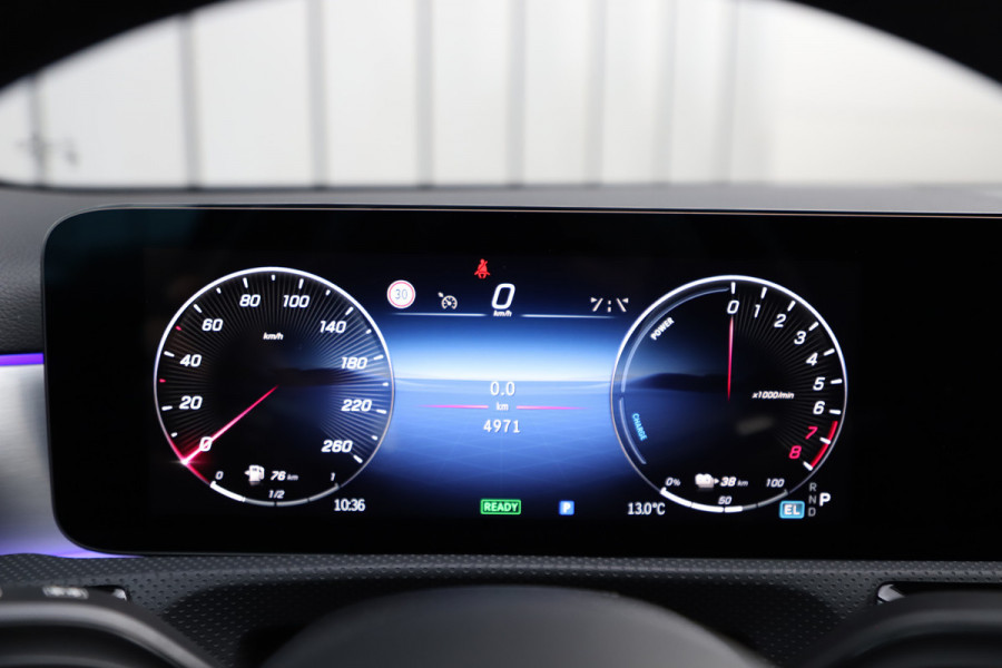 Mercedes-Benz A-Klasse 250e AMG | Panoramadak | Sfeerverlichting | ACC | Stuurwielverw. | Standkachel | Widescreen | 2025.
