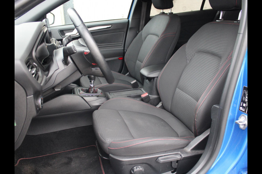 Ford FOCUS Wagon 1.0 EcoBoost Hybrid ST Line Business | TREKHAAK | NAVIGATIE | ACHTERUITRIJCAMERA |