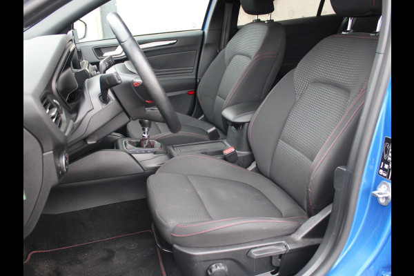 Ford FOCUS Wagon 1.0 EcoBoost Hybrid ST Line Business | TREKHAAK | NAVIGATIE | ACHTERUITRIJCAMERA |