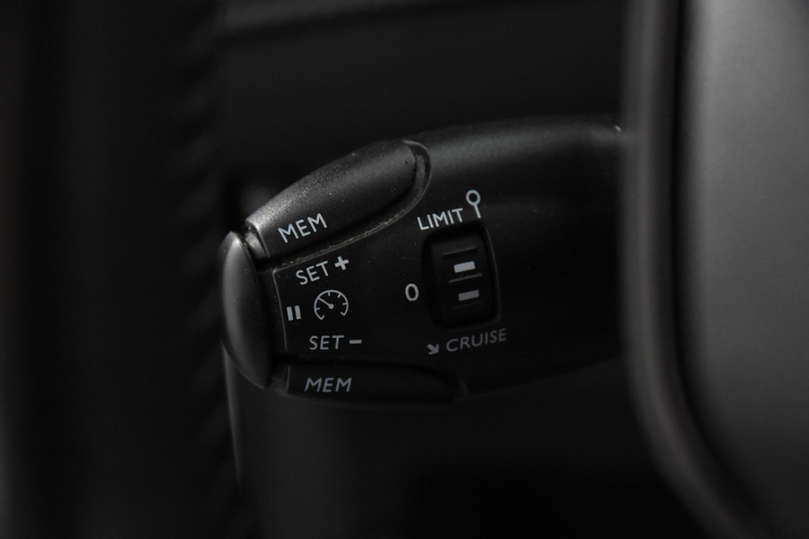 Peugeot 208 Allure 100 *1ste Eigenaar*Navigatie*Park assist*