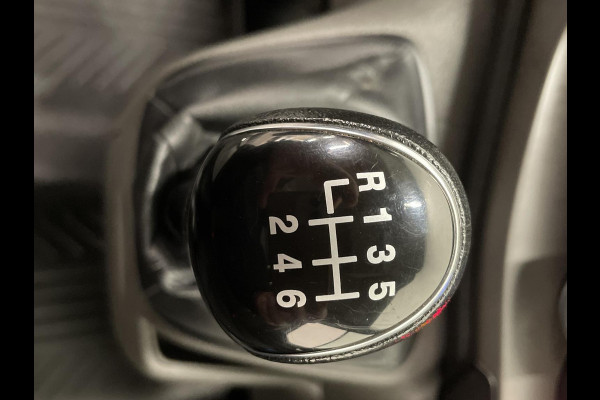 Ford Transit Custom 280 2.0 TDCI L1H1 Trend Airco Cruise Control Trekhaak Verwarmbare stoel & passagiersbank