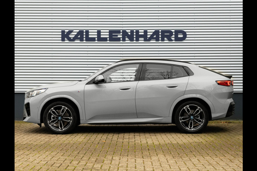 BMW iX2 xDrive30 M-Sport - Trekhaak - Driving + Parking Ass Plus - Head-Up - Harman Kardon