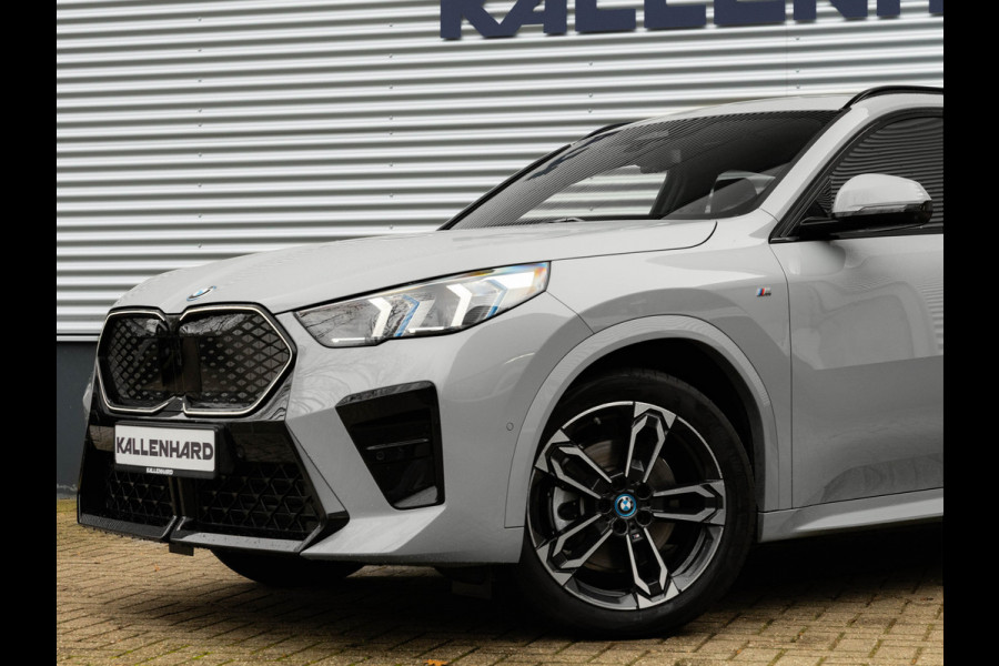 BMW iX2 xDrive30 M-Sport - Trekhaak - Driving + Parking Ass Plus - Head-Up - Harman Kardon