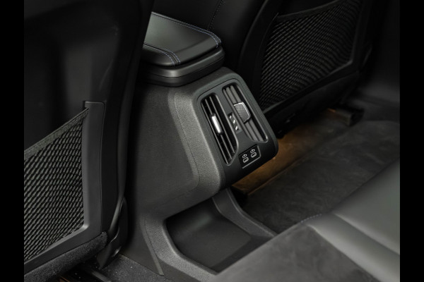 BMW iX2 xDrive30 M-Sport - Trekhaak - Driving + Parking Ass Plus - Head-Up - Harman Kardon