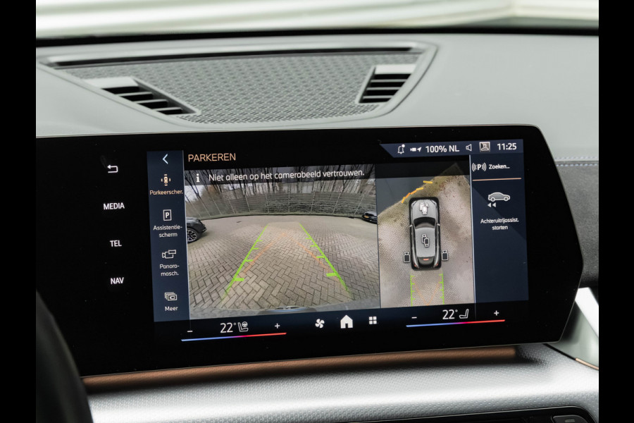 BMW iX2 xDrive30 M-Sport - Trekhaak - Driving + Parking Ass Plus - Head-Up - Harman Kardon