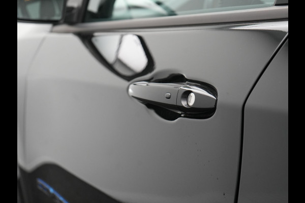 Jeep Compass 4xe 240 Electric S Plug In Hybrid 240pk Dealer O.H. PHEV | Adaptive Cruise | Camera | Lederen Sportstoelen & Stuur Verwarmd | Apple Carplay | Keyless | Navigatie | Virtual | DAB |