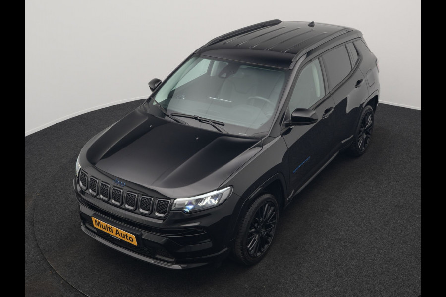Jeep Compass 4xe 240 Electric S Plug In Hybrid 240pk Dealer O.H. PHEV | Adaptive Cruise | Camera | Lederen Sportstoelen & Stuur Verwarmd | Apple Carplay | Keyless | Navigatie | Virtual | DAB |