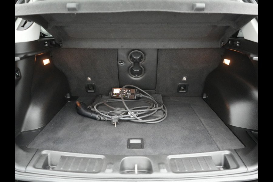 Jeep Compass 4xe 240 Electric S Plug In Hybrid 240pk Dealer O.H. PHEV | Adaptive Cruise | Camera | Lederen Sportstoelen & Stuur Verwarmd | Apple Carplay | Keyless | Navigatie | Virtual | DAB |