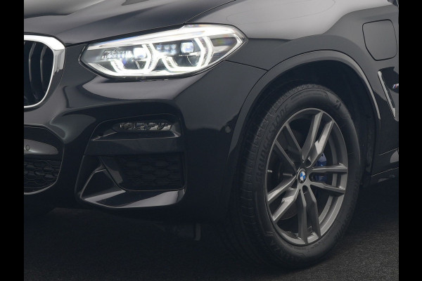BMW X3 xDrive30e M Sport Plug In Hybrid 293pk Dealer O.H. PHEV | Panodak | Head Up | Camera | Lederen Sportstoelen Verwarmd | Sfeerverlichting | Keyless | Blis | Virtual | Navigatie | DAB |