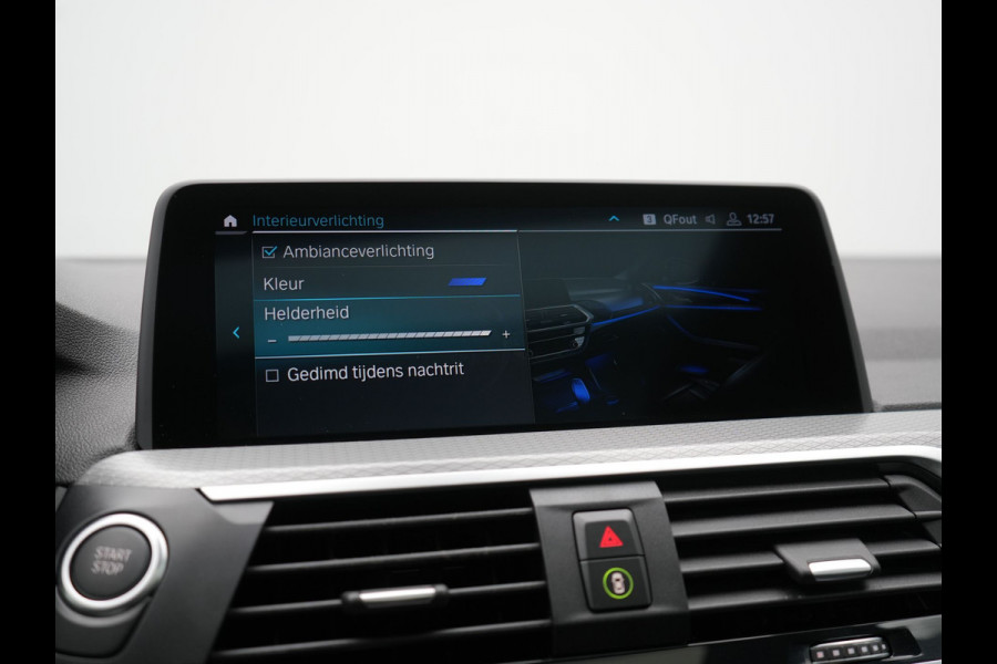 BMW X3 xDrive30e M Sport Plug In Hybrid 293pk Dealer O.H. PHEV | Panodak | Head Up | Camera | Lederen Sportstoelen Verwarmd | Sfeerverlichting | Keyless | Blis | Virtual | Navigatie | DAB |