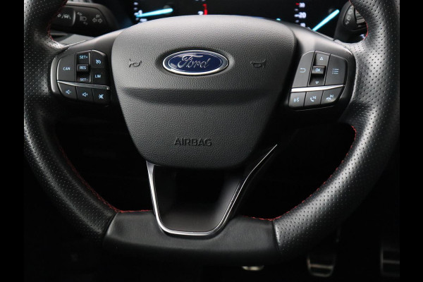 Ford Focus 1.0 EcoBoost ST Line | Panoramadak | Half leder | Trekhaak | Stoelverwarming | Carplay | Camera | Keyless | Navigatie | Climate control | Bluetooth | Parkeerhulp