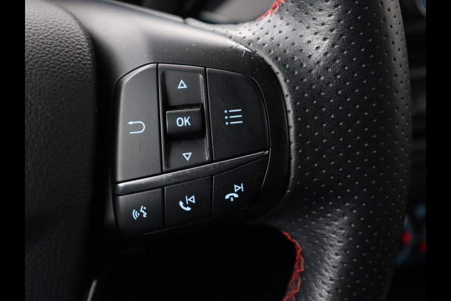 Ford Focus 1.0 EcoBoost ST Line | Panoramadak | Half leder | Trekhaak | Stoelverwarming | Carplay | Camera | Keyless | Navigatie | Climate control | Bluetooth | Parkeerhulp