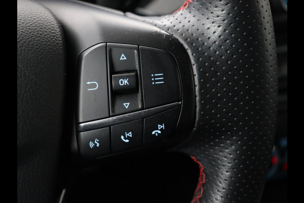 Ford Focus 1.0 EcoBoost ST Line | Panoramadak | Half leder | Trekhaak | Stoelverwarming | Carplay | Camera | Keyless | Navigatie | Climate control | Bluetooth | Parkeerhulp