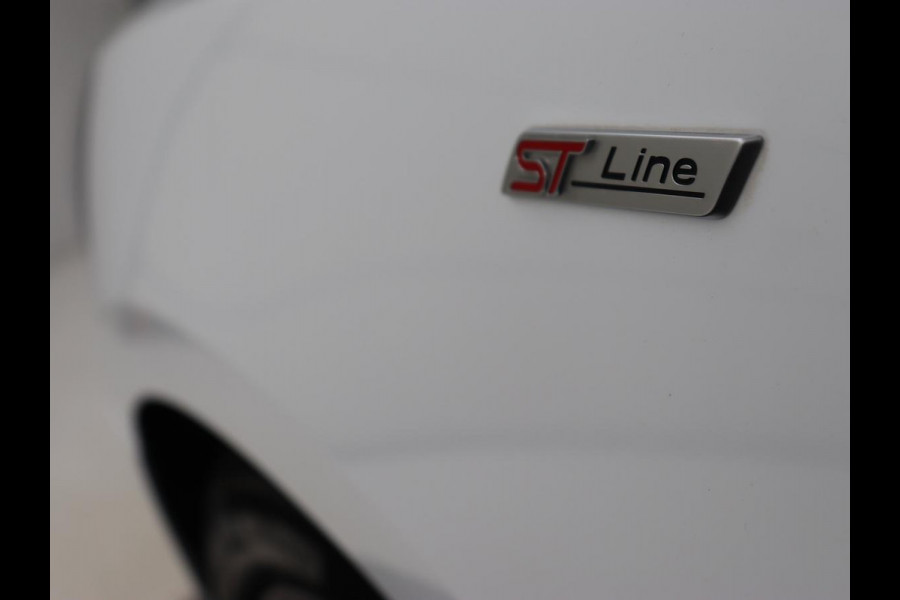 Ford Focus 1.0 EcoBoost ST Line | Panoramadak | Half leder | Trekhaak | Stoelverwarming | Carplay | Camera | Keyless | Navigatie | Climate control | Bluetooth | Parkeerhulp