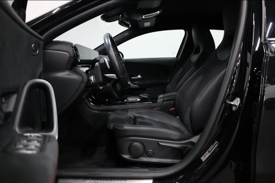 Mercedes-Benz A-Klasse 180 AMG Line LED/VIRTUAL/HALF LEER+ALCANTARA+S.VERWARMIN/18"LMV/CAM/ACC/ECC/12 MDN GARANTIE!