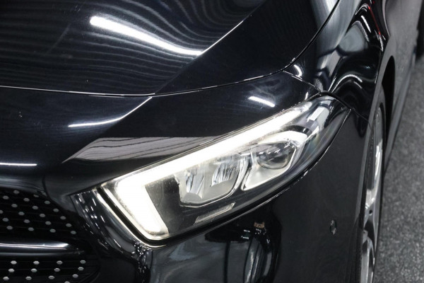 Mercedes-Benz A-Klasse 180 AMG Line LED/VIRTUAL/HALF LEER+ALCANTARA+S.VERWARMIN/18"LMV/CAM/ACC/ECC/12 MDN GARANTIE!