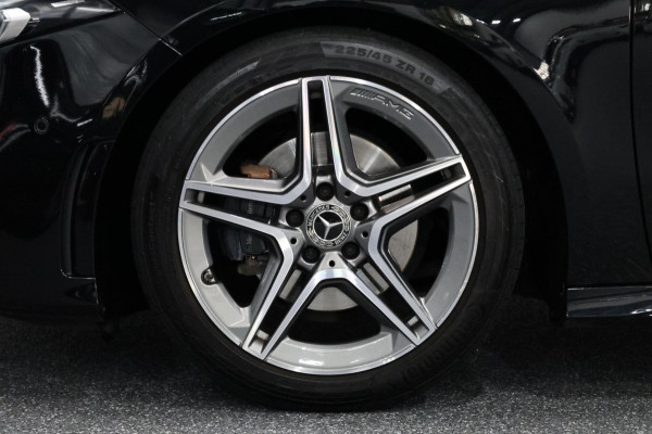 Mercedes-Benz A-Klasse 180 AMG Line LED/VIRTUAL/HALF LEER+ALCANTARA+S.VERWARMIN/18"LMV/CAM/ACC/ECC/12 MDN GARANTIE!