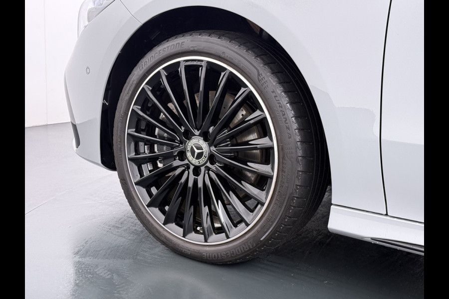 Mercedes-Benz CLA-Klasse 250 e AMG line | Alpinegrijs Pano HUD Memory 360 Camera