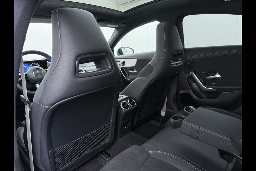 Mercedes-Benz CLA-Klasse 250 e AMG line | Alpinegrijs Pano HUD Memory 360 Camera