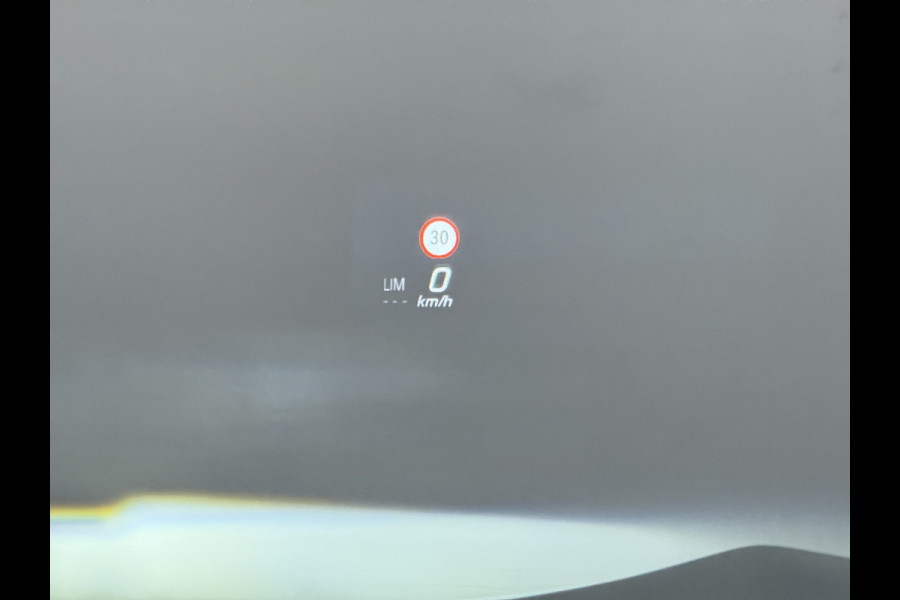 Mercedes-Benz CLA-Klasse 250 e AMG line | Alpinegrijs Pano HUD Memory 360 Camera