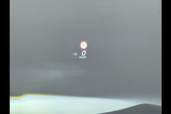 Mercedes-Benz CLA-Klasse 250 e AMG line | Alpinegrijs Pano HUD Memory 360 Camera