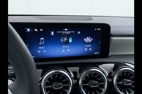 Mercedes-Benz CLA-Klasse 250 e AMG line | Alpinegrijs Pano HUD Memory 360 Camera