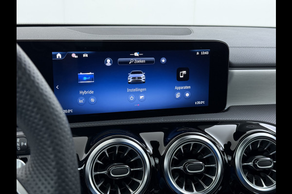 Mercedes-Benz CLA-Klasse 250 e AMG line | Alpinegrijs Pano HUD Memory 360 Camera