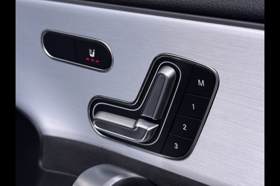 Mercedes-Benz CLA-Klasse 250 e AMG line | Alpinegrijs Pano HUD Memory 360 Camera