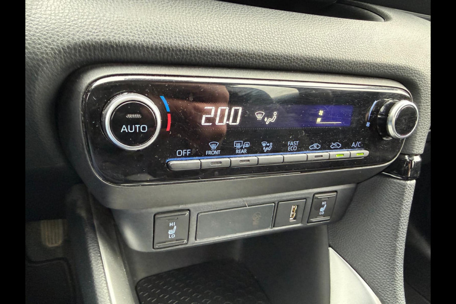 Toyota Yaris Dynamic 1.5 Hybrid AUTOMAAT | NAVI |