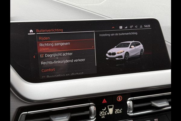 BMW 1-serie 116i Business Edition | Zwarte grill | Apple Carplay | DAB+ | PDC V+A