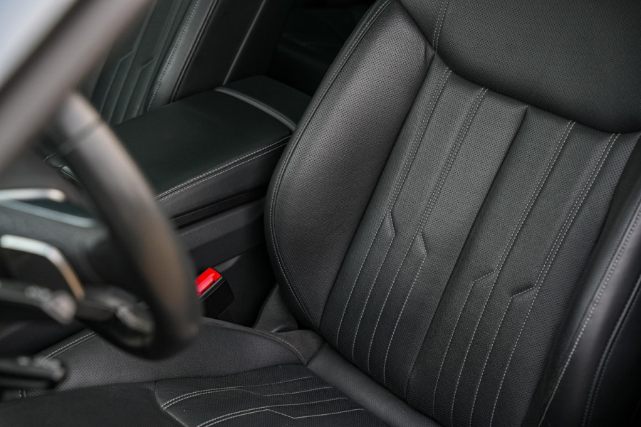 Audi A6 Avant 55 TFSI e quattro Competition S-Line B&O Pano