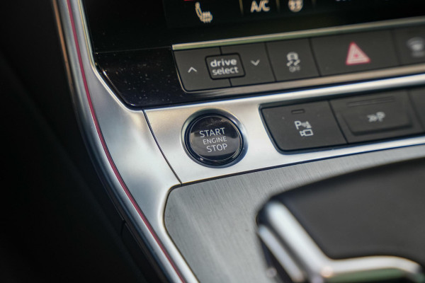 Audi A6 Avant 55 TFSI e quattro Competition S-Line B&O Pano