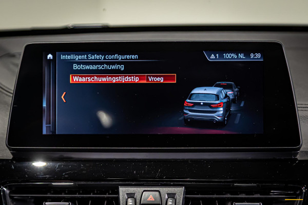 BMW X1 XDrive25e High Executive|NAP|1eig|Pano|HUD|Trekhaak