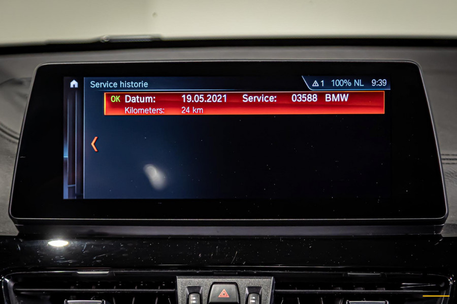 BMW X1 XDrive25e High Executive|NAP|1eig|Pano|HUD|Trekhaak