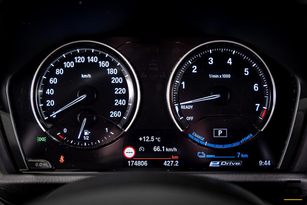 BMW X1 XDrive25e High Executive|NAP|1eig|Pano|HUD|Trekhaak