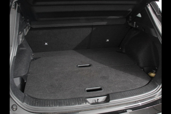 Nissan QASHQAI 1.3 MHEV Xtronic N-Connecta | Navigatie | Climate Control | Camera 360 | Led | Verwarmde voorstoelen | Stuurwiel verwarmd | Adaptive Cruise Control | Lichtmetalen Velgen