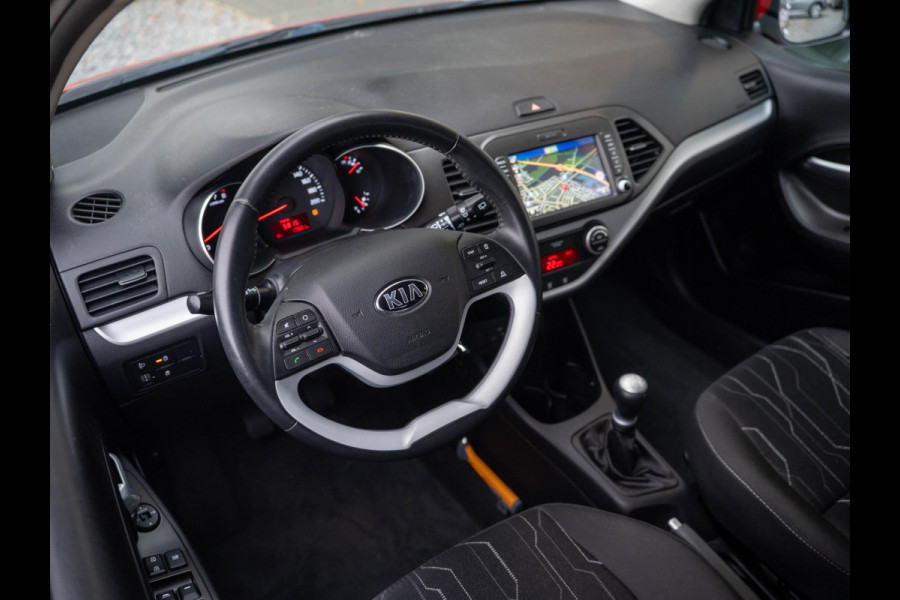 Kia Picanto 1.0 CVVT ComfortPlusLine Navigator / Camera / Trekhaak / Climate control / Cruise control