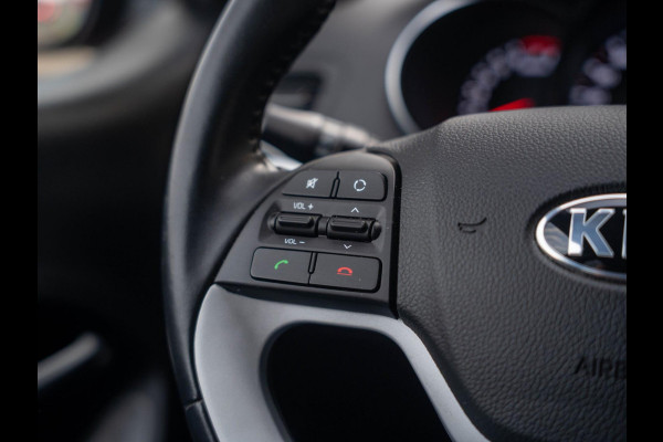 Kia Picanto 1.0 CVVT ComfortPlusLine Navigator / Camera / Trekhaak / Climate control / Cruise control