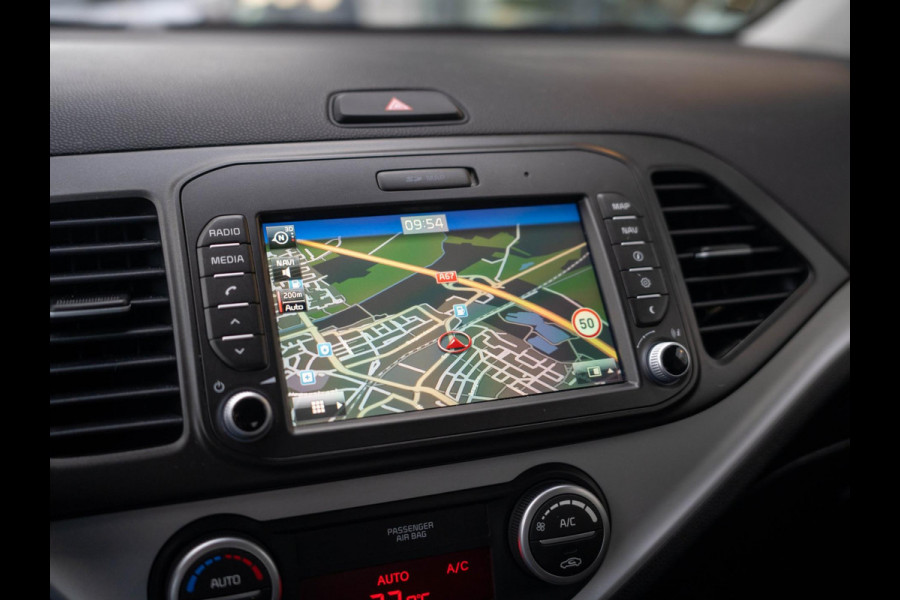 Kia Picanto 1.0 CVVT ComfortPlusLine Navigator / Camera / Trekhaak / Climate control / Cruise control