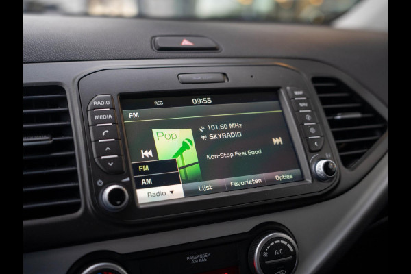 Kia Picanto 1.0 CVVT ComfortPlusLine Navigator / Camera / Trekhaak / Climate control / Cruise control