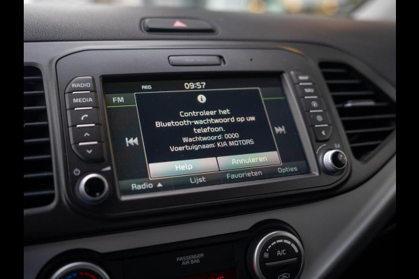 Kia Picanto 1.0 CVVT ComfortPlusLine Navigator / Camera / Trekhaak / Climate control / Cruise control