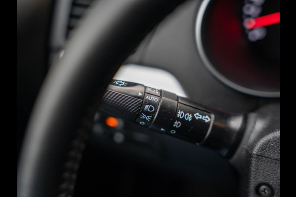 Kia Picanto 1.0 CVVT ComfortPlusLine Navigator / Camera / Trekhaak / Climate control / Cruise control