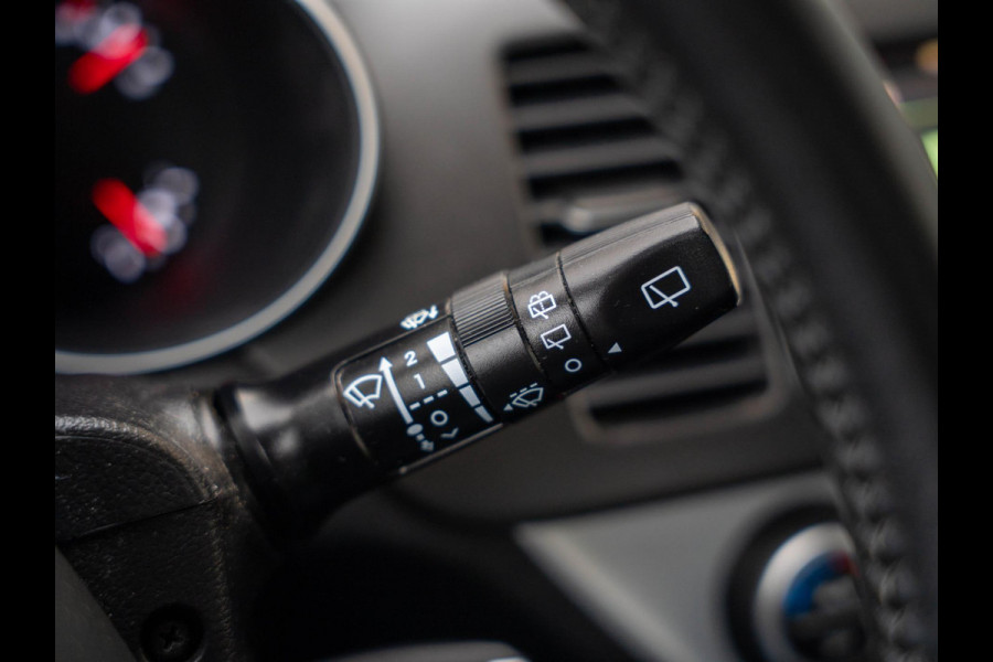 Kia Picanto 1.0 CVVT ComfortPlusLine Navigator / Camera / Trekhaak / Climate control / Cruise control